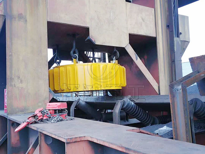 電磁圓盤(pán)除鐵器，電磁懸掛除鐵器，電磁除鐵器使用現(xiàn)場(chǎng)